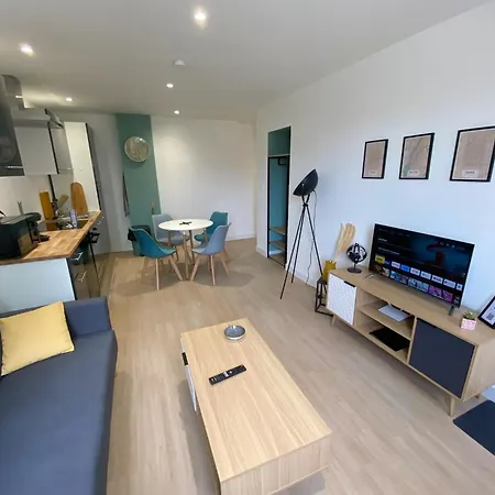 T2 Fonctionnel & Confortable En Rdc Sur Cour Calme Saint-Florentin  Esterno foto
